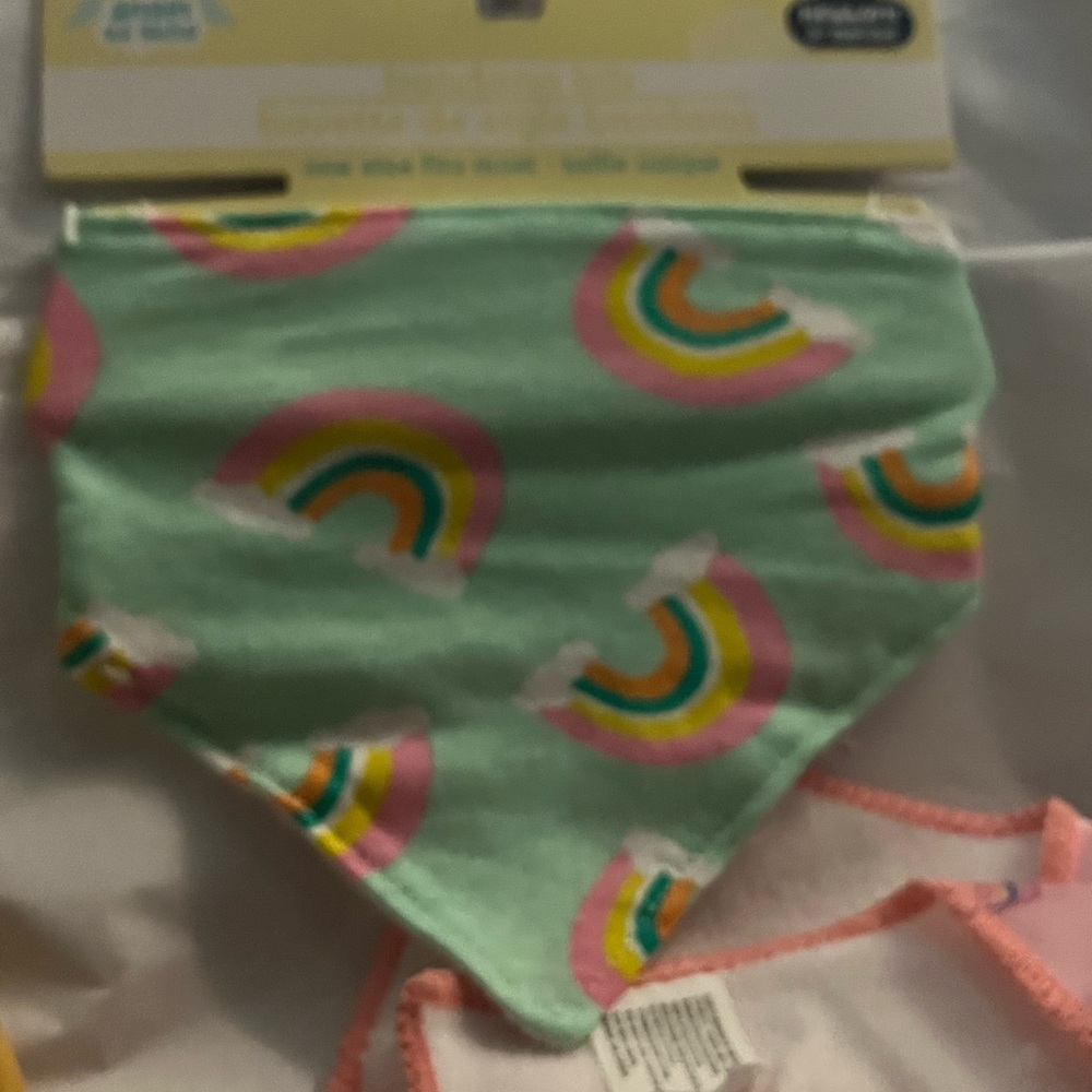 Gerber Multicolor Heart Bib Set - Picture 6 of 8
